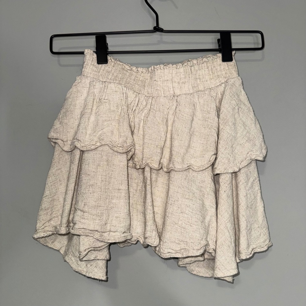 Princess Polly Oatmeal Beige Tiered Ruffle Mini Skirt Smocked Waist Size US 2